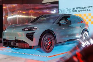 Praha předběhla celou Evropu. Porsche na velkolepé akci překvapilo nečekanou premiérou svého unikátu - Garáž.cz